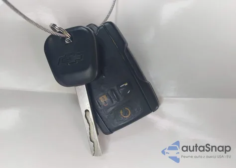 2018 Chevrolet Silverado 1500 2Lt from USA, damaged, VIN 1GCNKREC8JZ174385